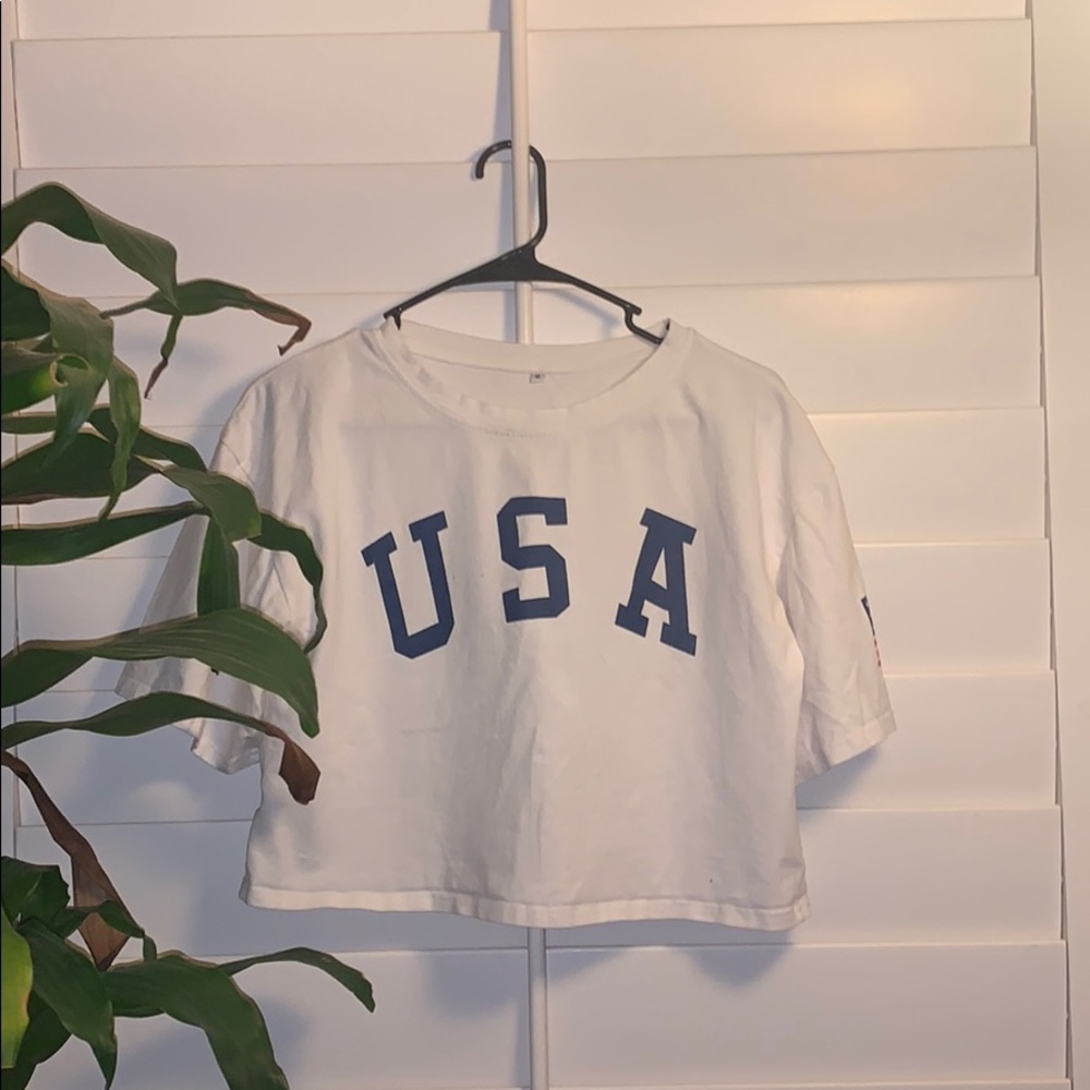 USA white cropped tee
